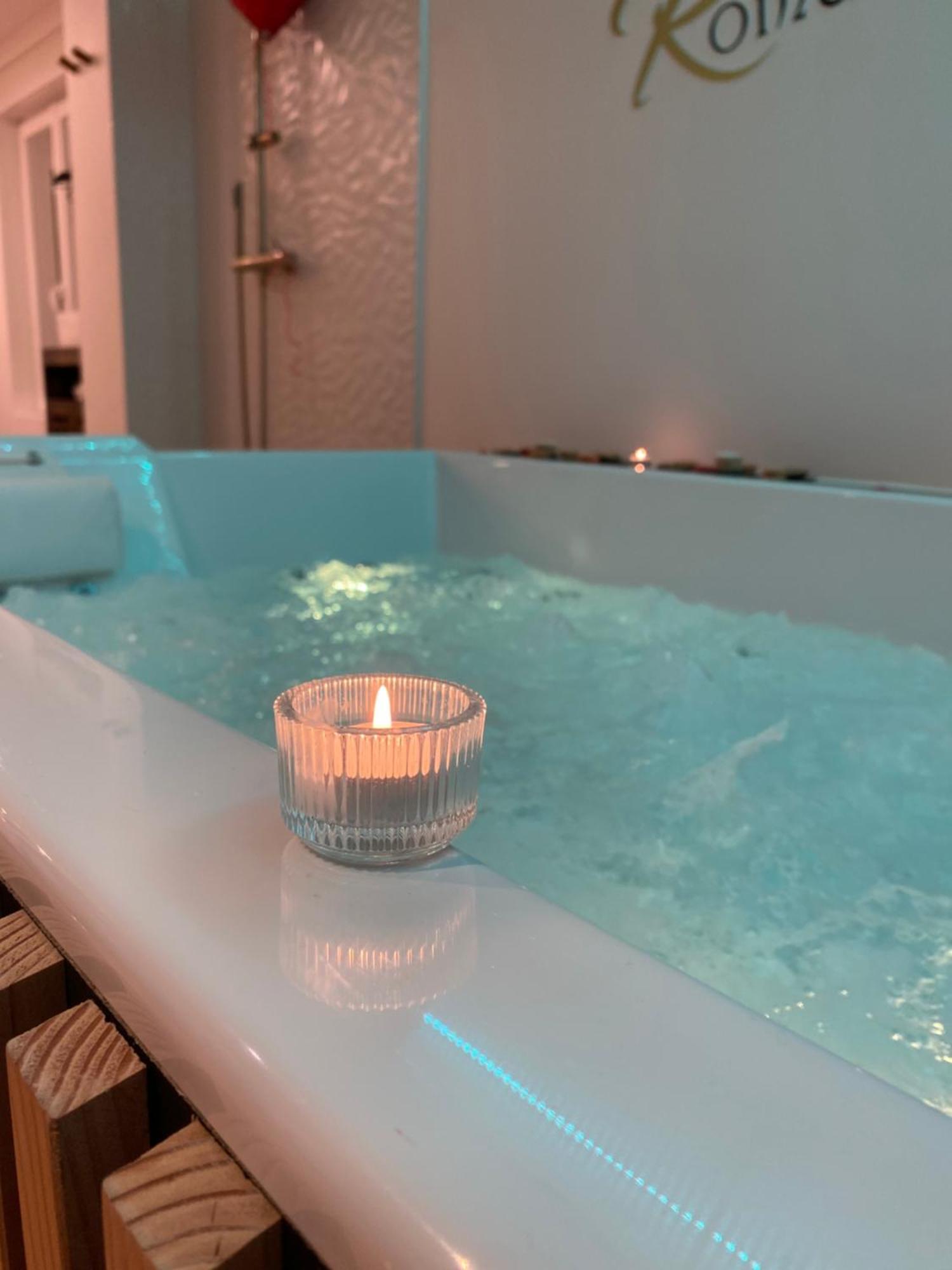 Love Room Unique - Sauna / Jacuzzi Charleville-Mézières 외부 사진