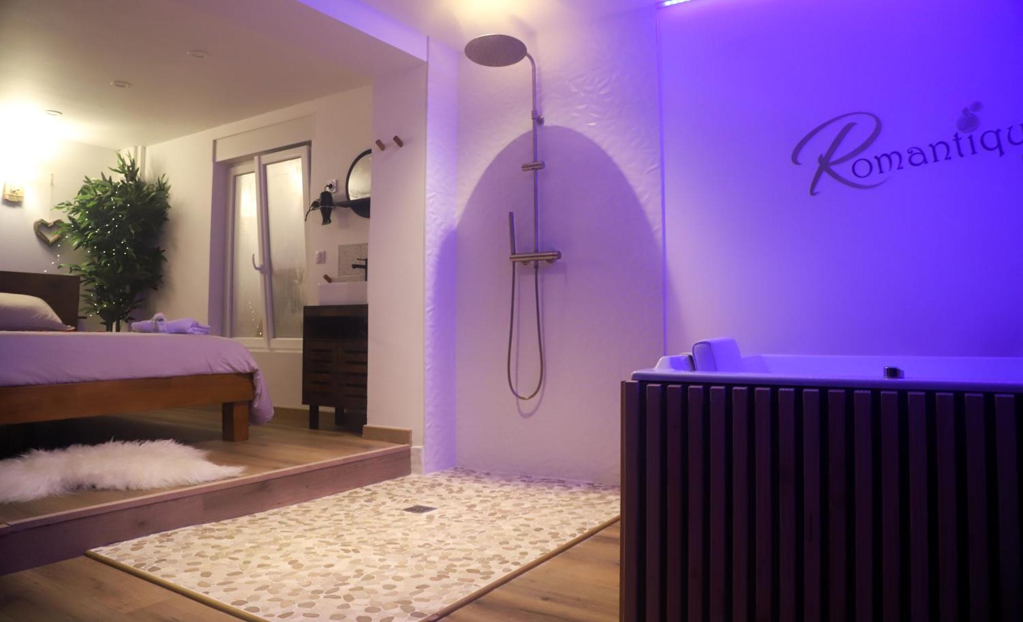 Love Room Unique - Sauna / Jacuzzi Charleville-Mézières 외부 사진